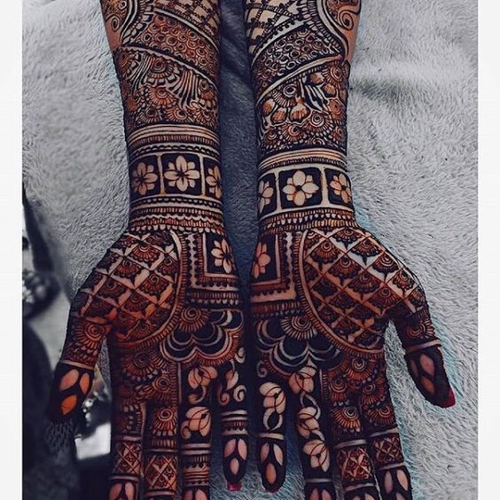 Deepak Mehandi Art : Mehandi services at home